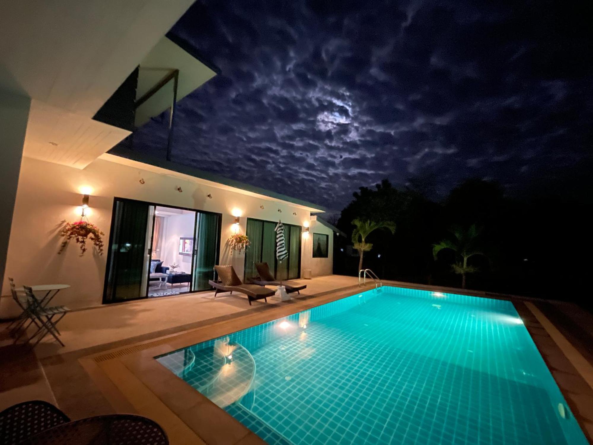 Romlaphass Boutique Villa Kalasin Eksteriør bilde